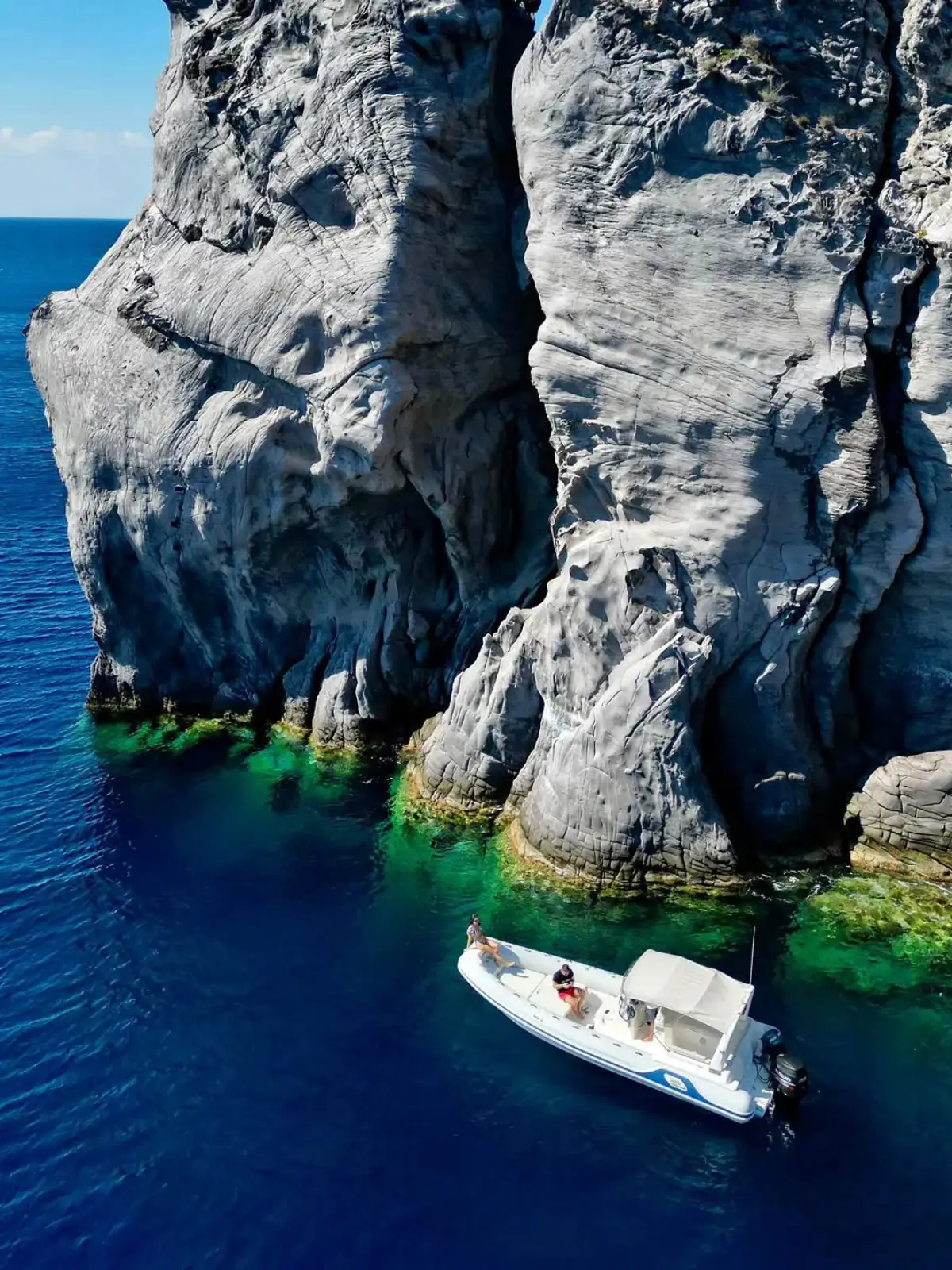 Santorini Boat Tours | Elephant Skin Rocks Therasia